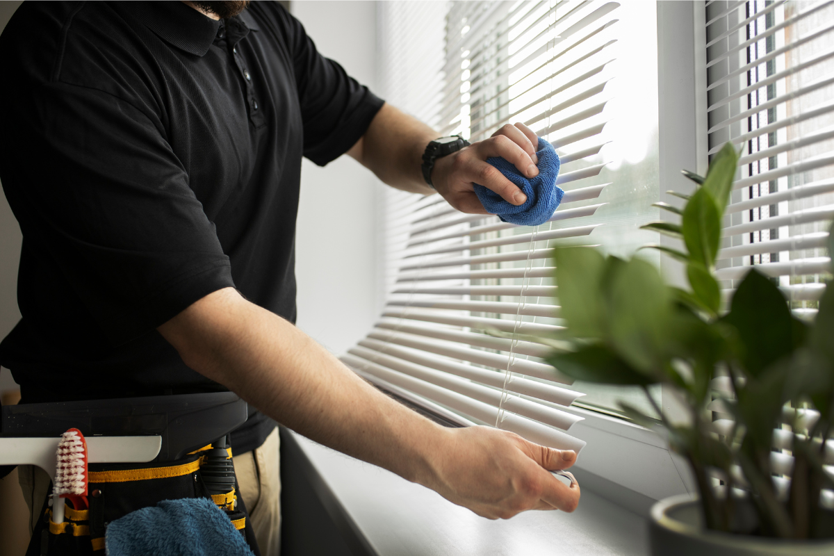 How to Clean Shutters